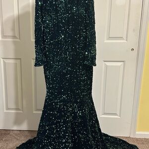 Elegant Hunter Green Sequin Evening Gown